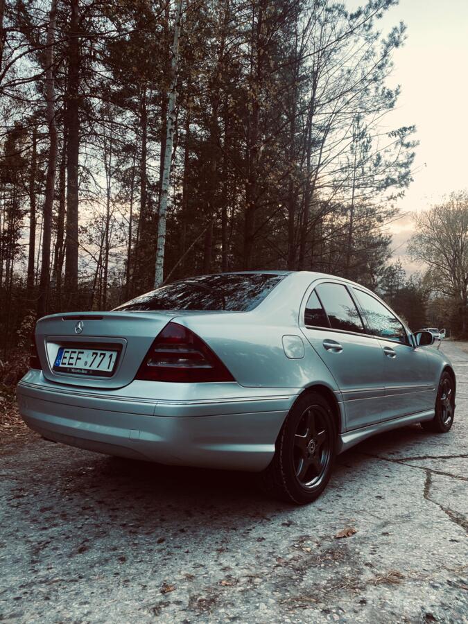 Mercedes-Benz C-Class W203/S203/CL203 Sedan 4-doors