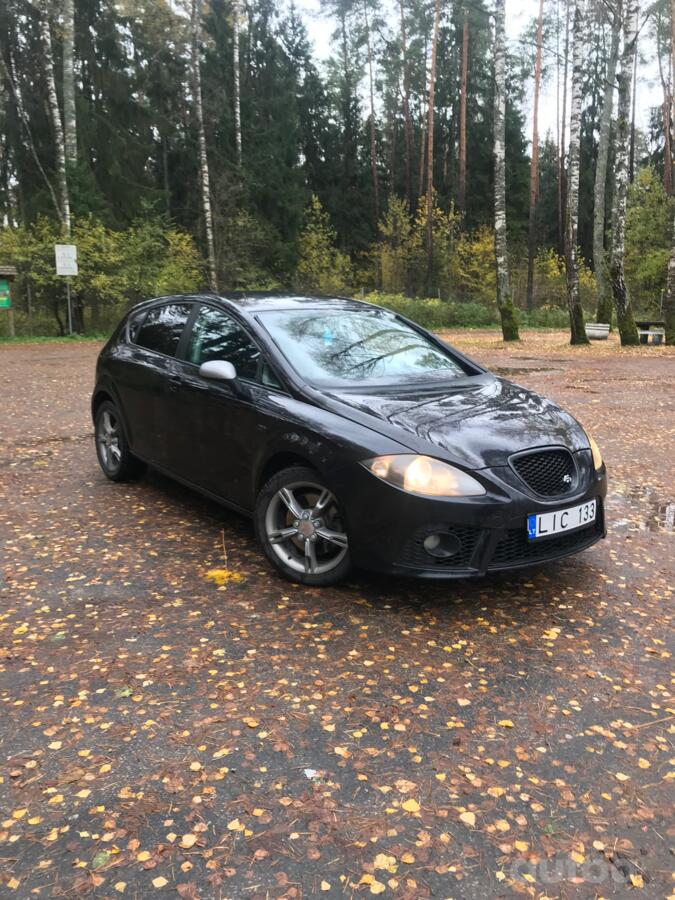 SEAT Leon 2 generation Hatchback 5-doors