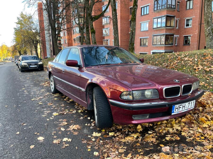 BMW 7 Series E38 Sedan