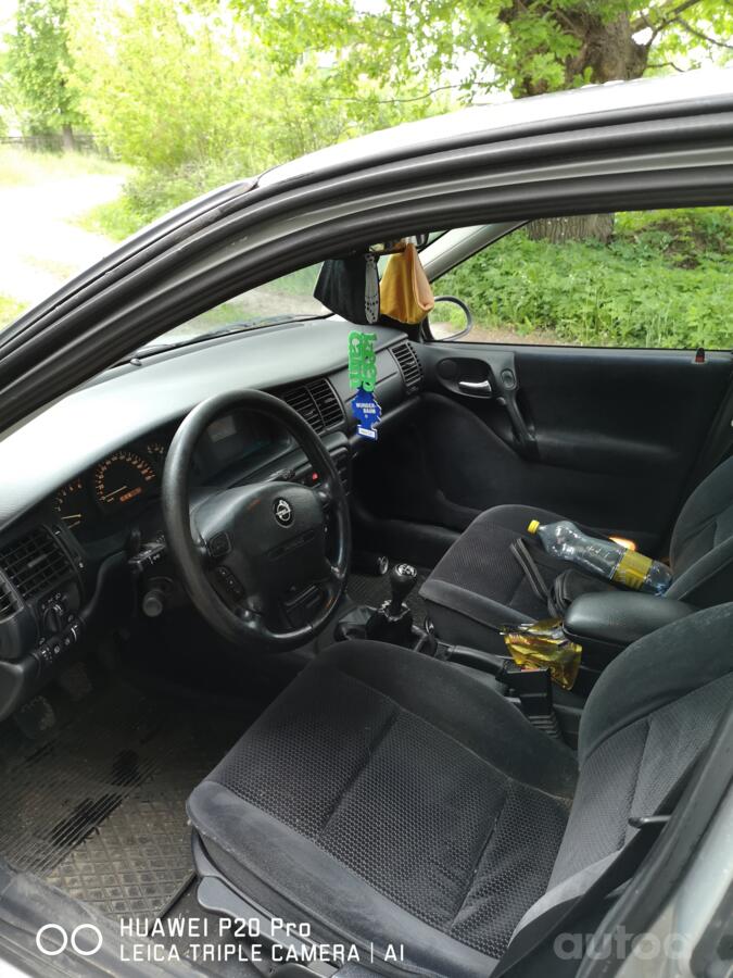Opel Vectra B [restyling] Hatchback