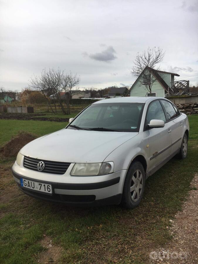 Volkswagen Passat B5 Sedan 4-doors