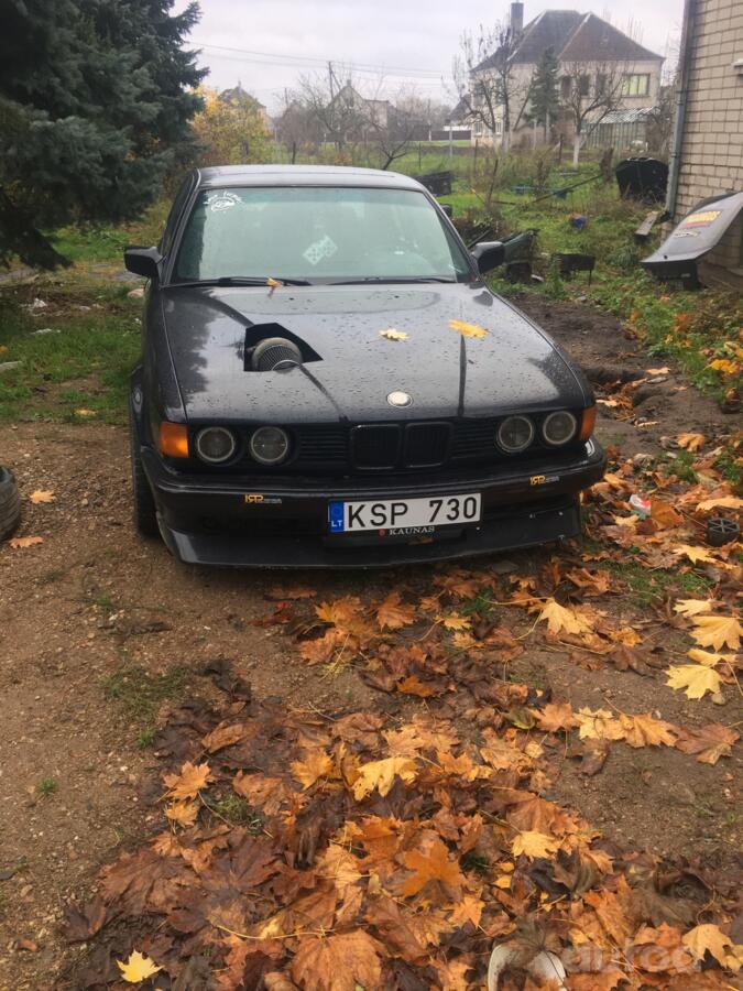 BMW 7 Series E32 Sedan