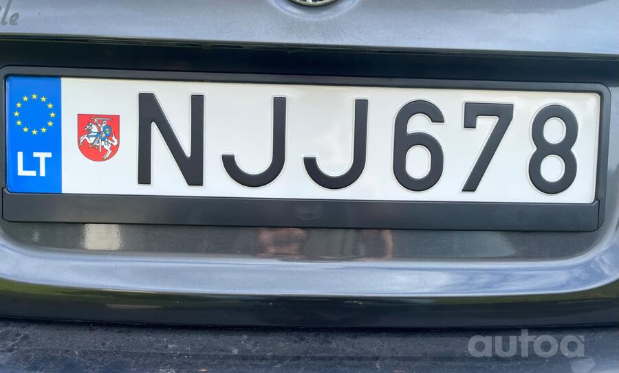 NJJ678