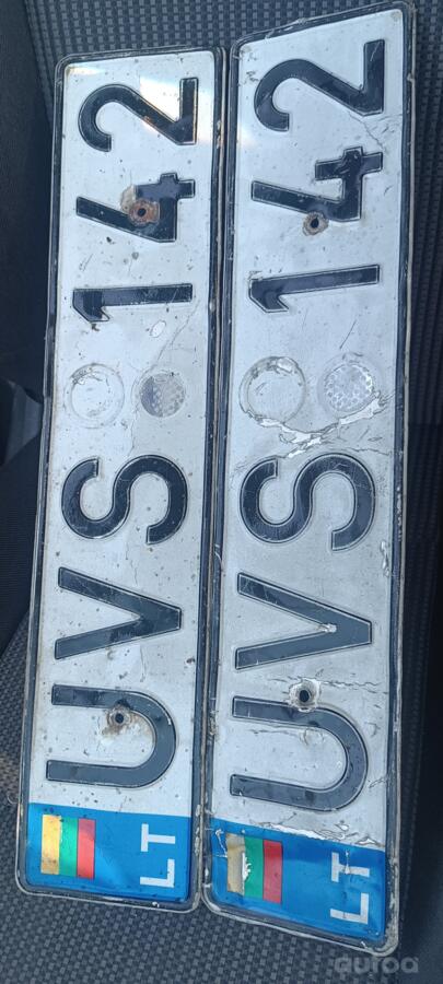 UVS142