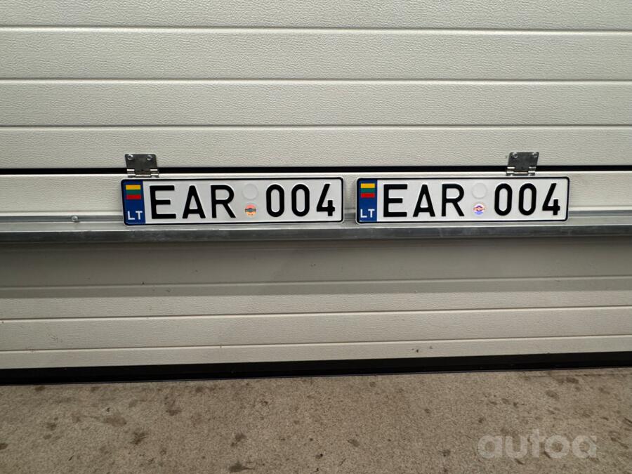 EAR004