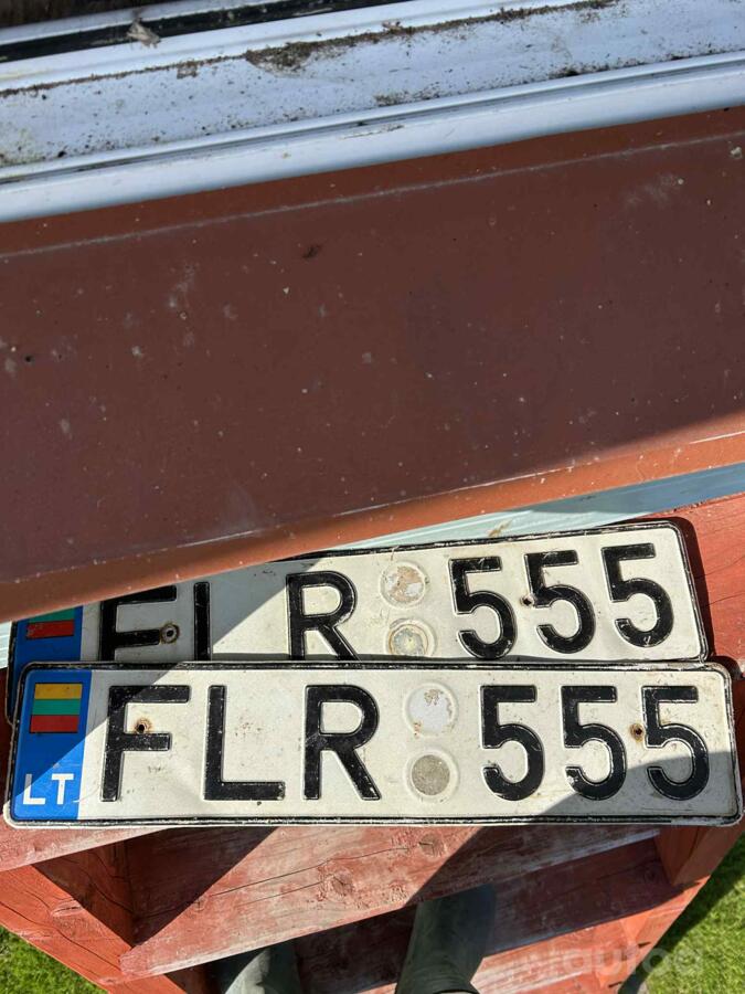 FLR555