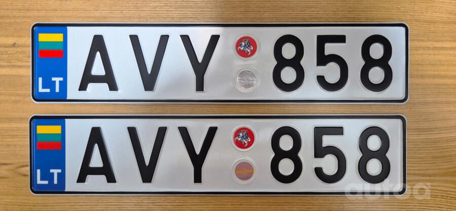 AVY 858