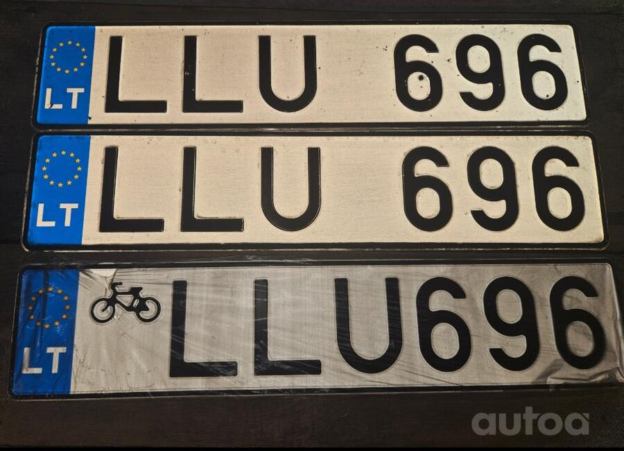 LLU696