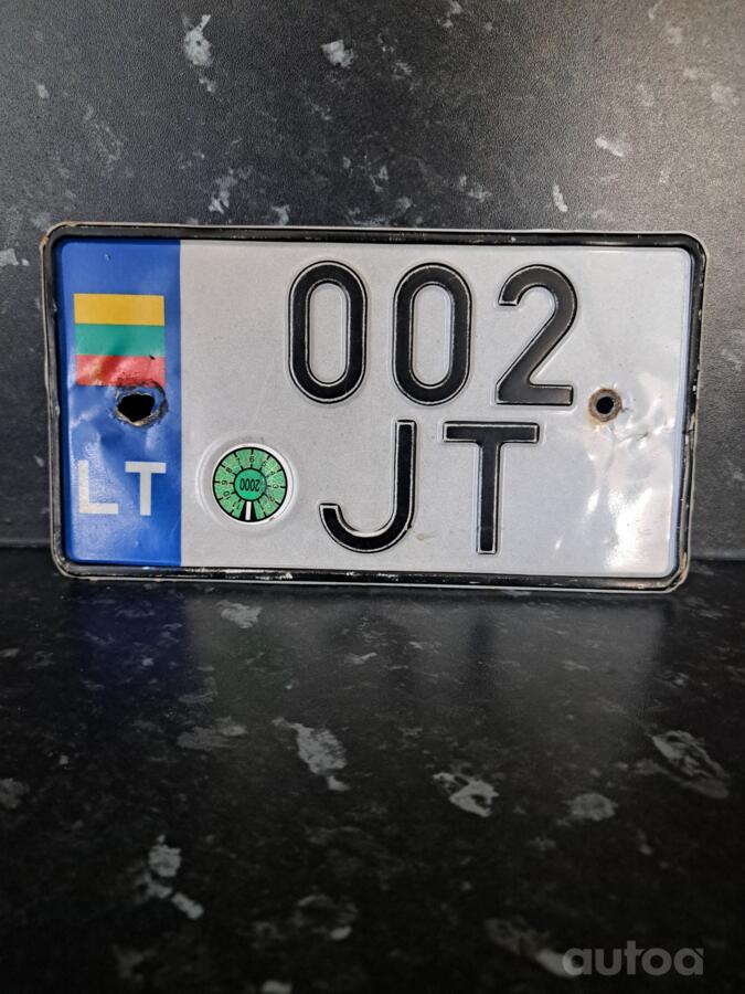 002JT