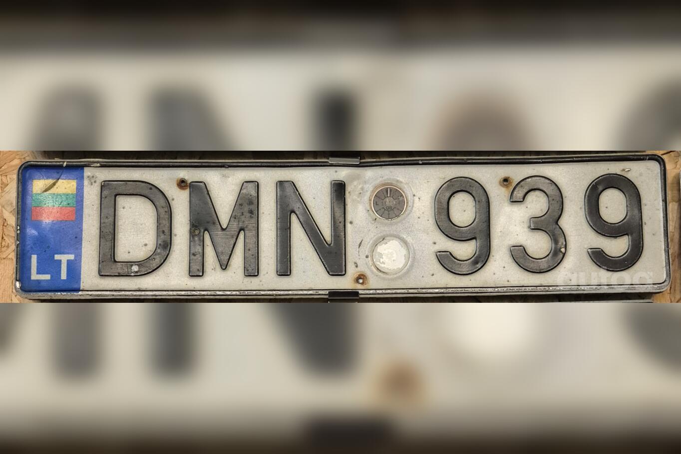 DMN939