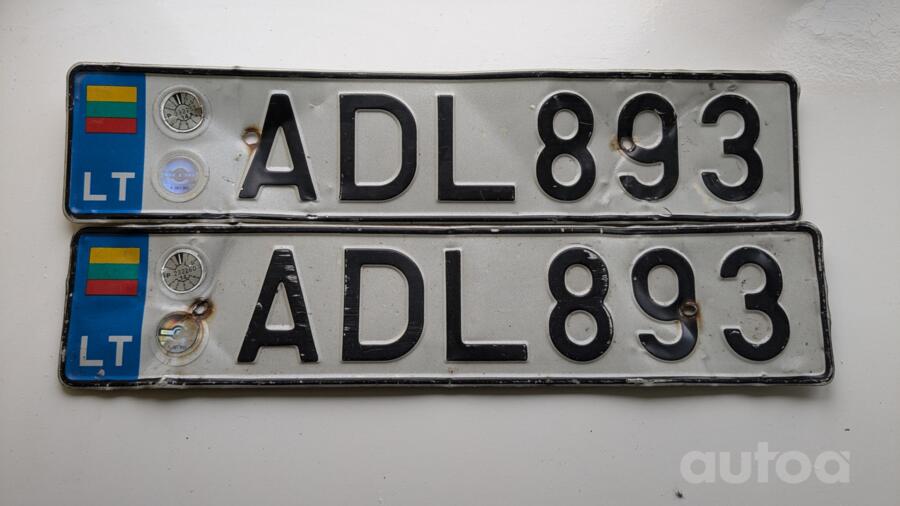 ADL893