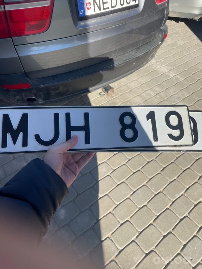 MJH 819