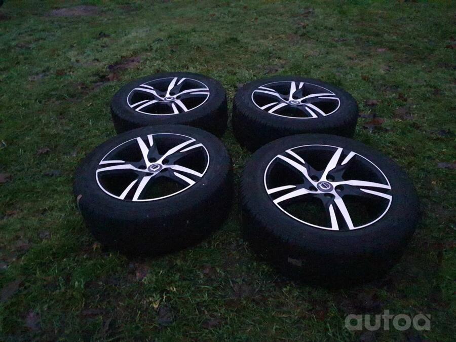 Volvo, lietie