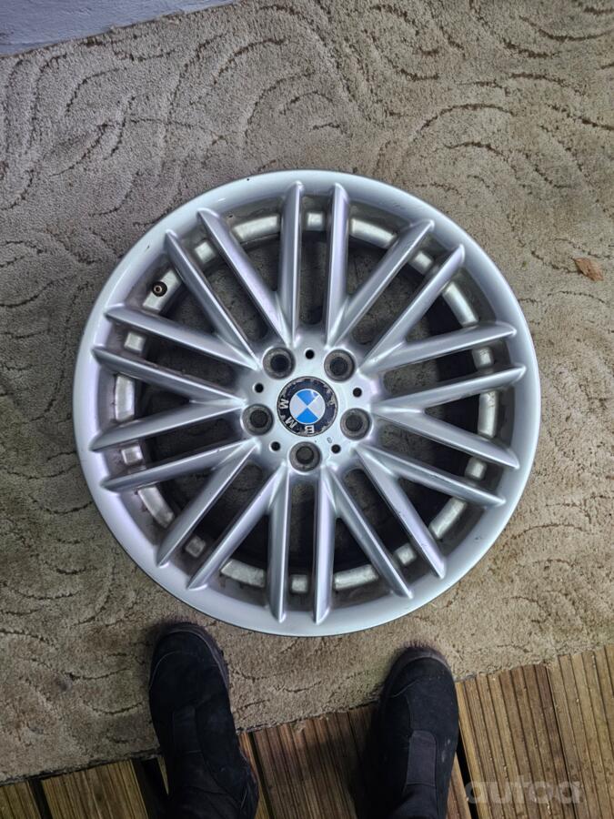 BMW, lietie