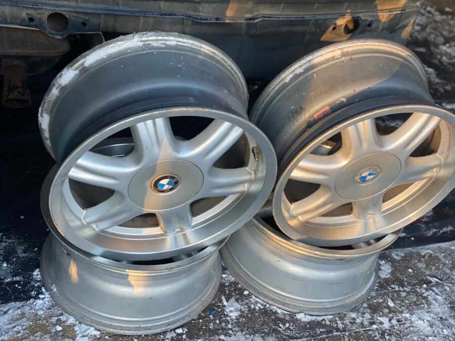 BMW, lietie