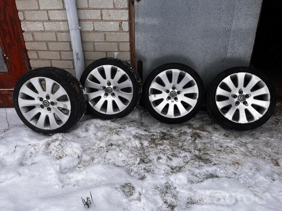 Opel Insignia, lietie