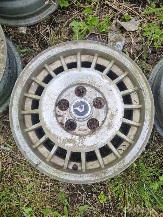 Volvo, lietie