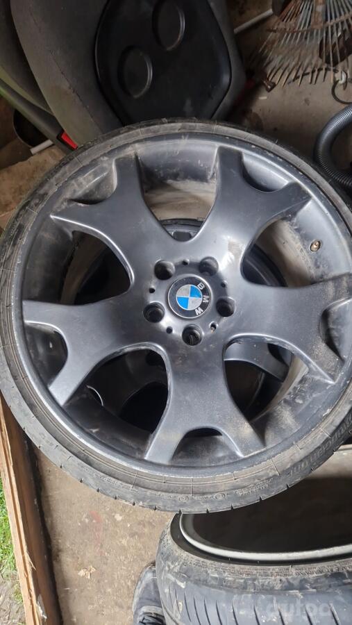 BMW, lietie