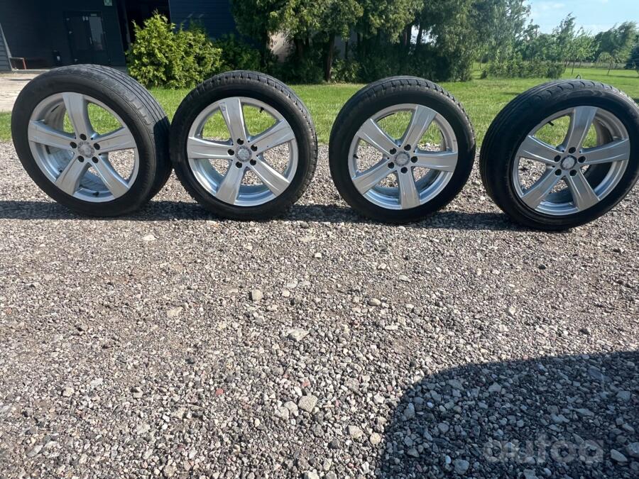 Mercedes-benz, lietie