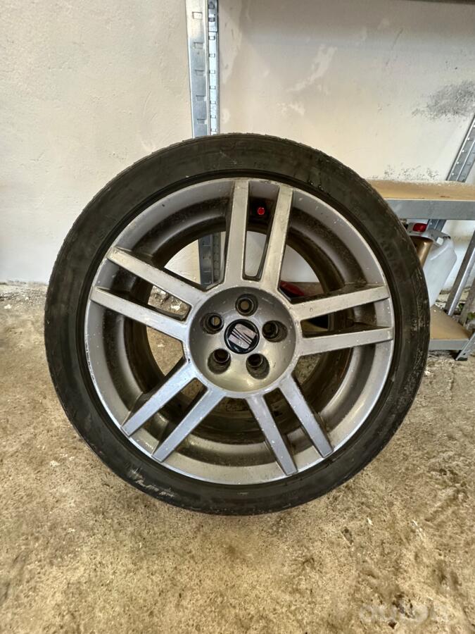 Cupra R, lietie