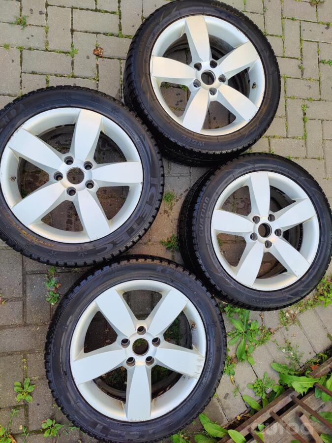 Toyota, lietie