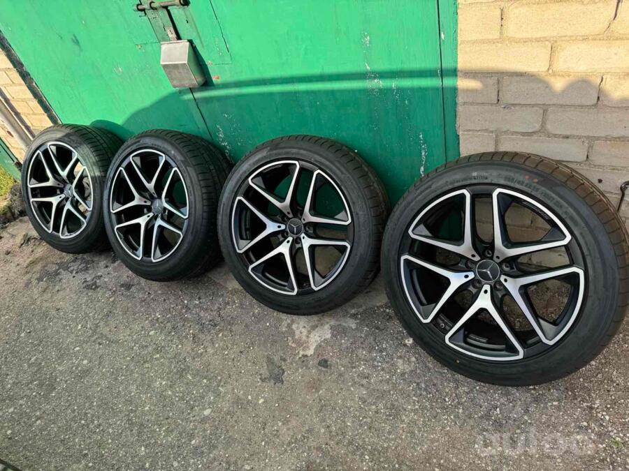 Mercedes Benz, lietie