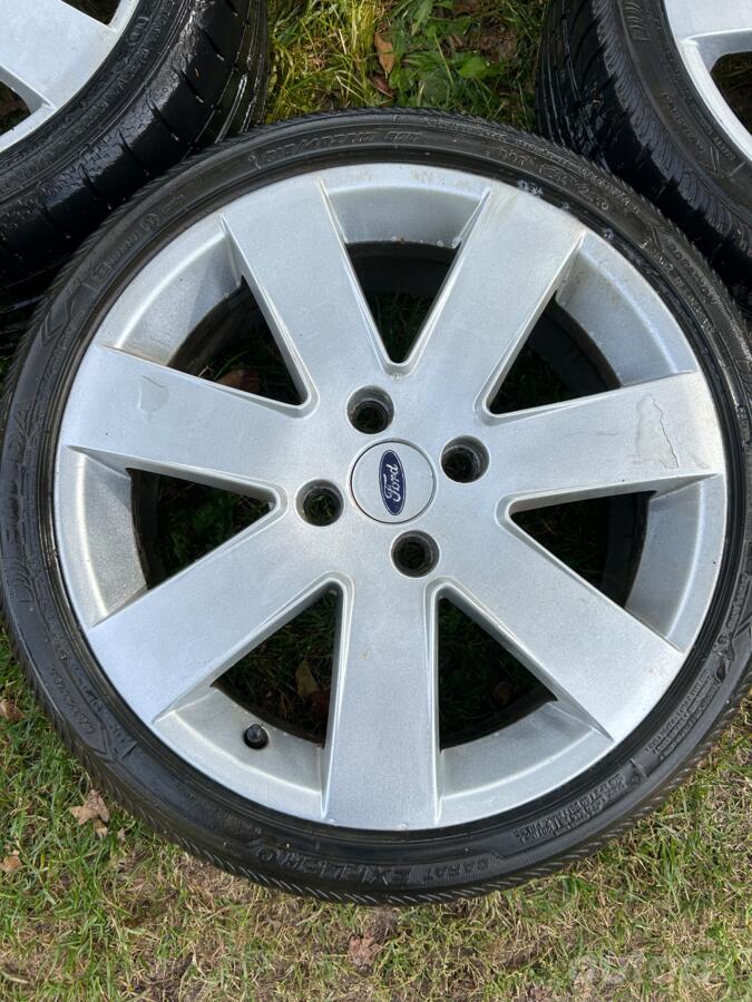 Ford, lietie