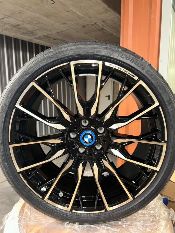 BMW, lietie
