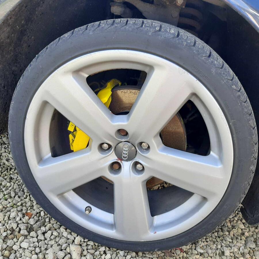 AUDI, lietie