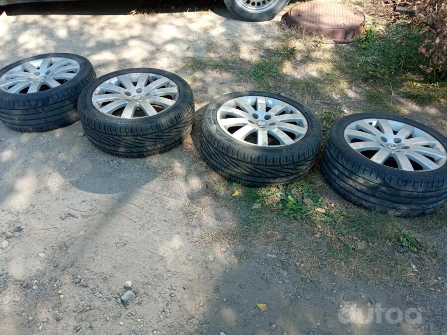 Skoda Superb, lietie
