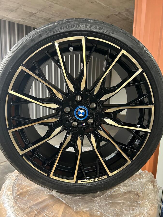 BMW, lietie