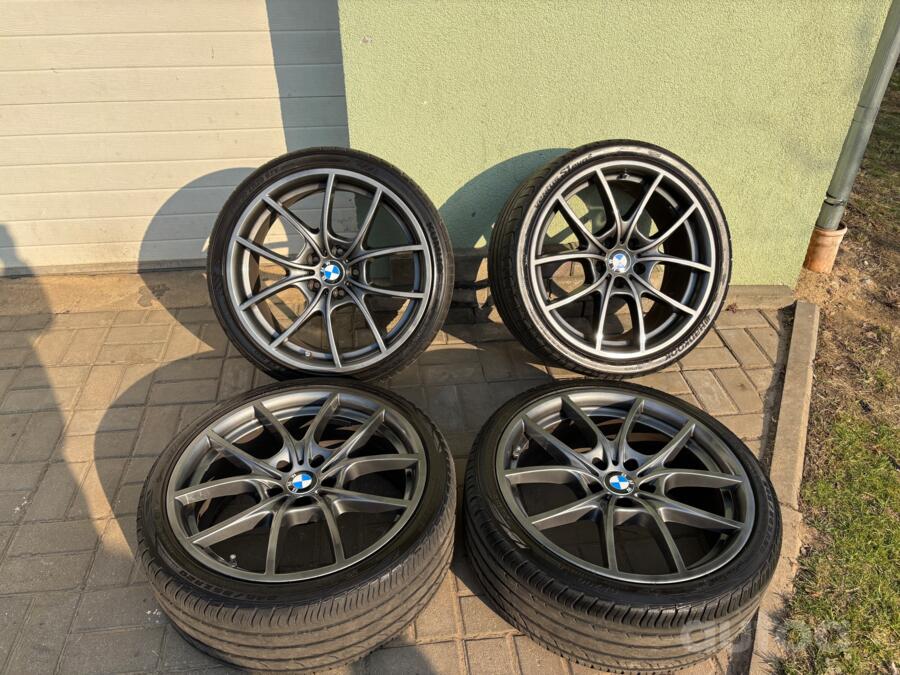 BMW, lietie