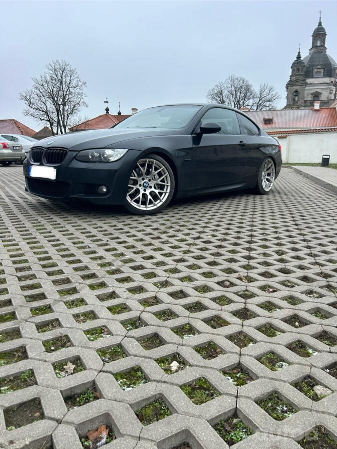 BMW, lietie