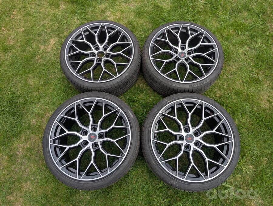 7 Wheels, lietie