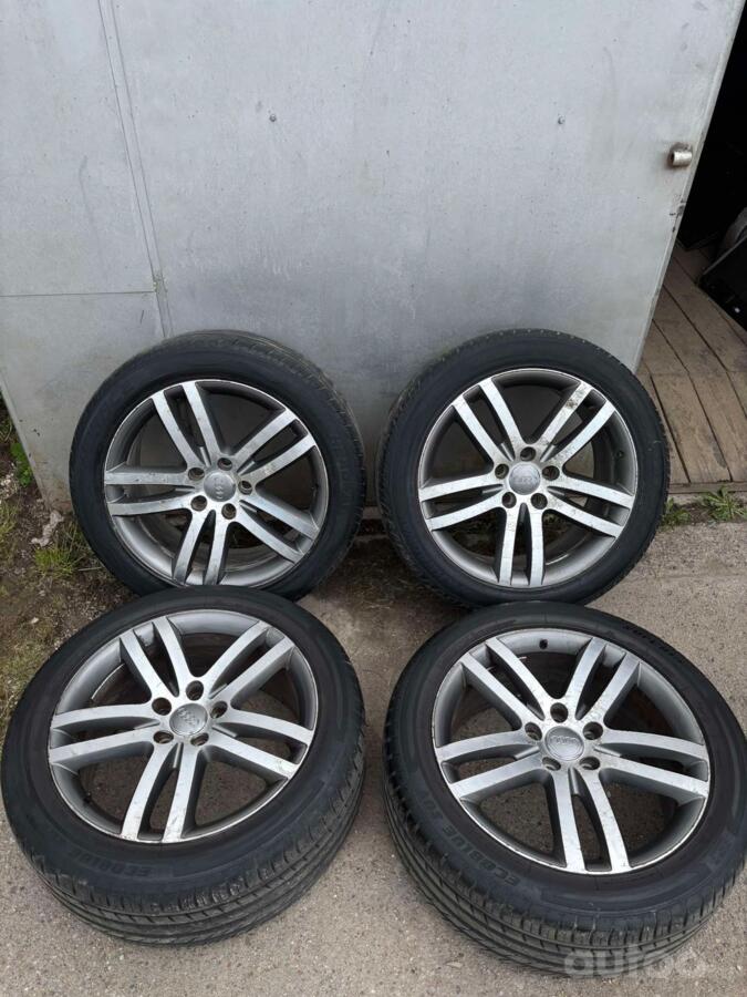 AUDI, lietie