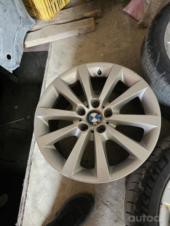 BMW, lietie