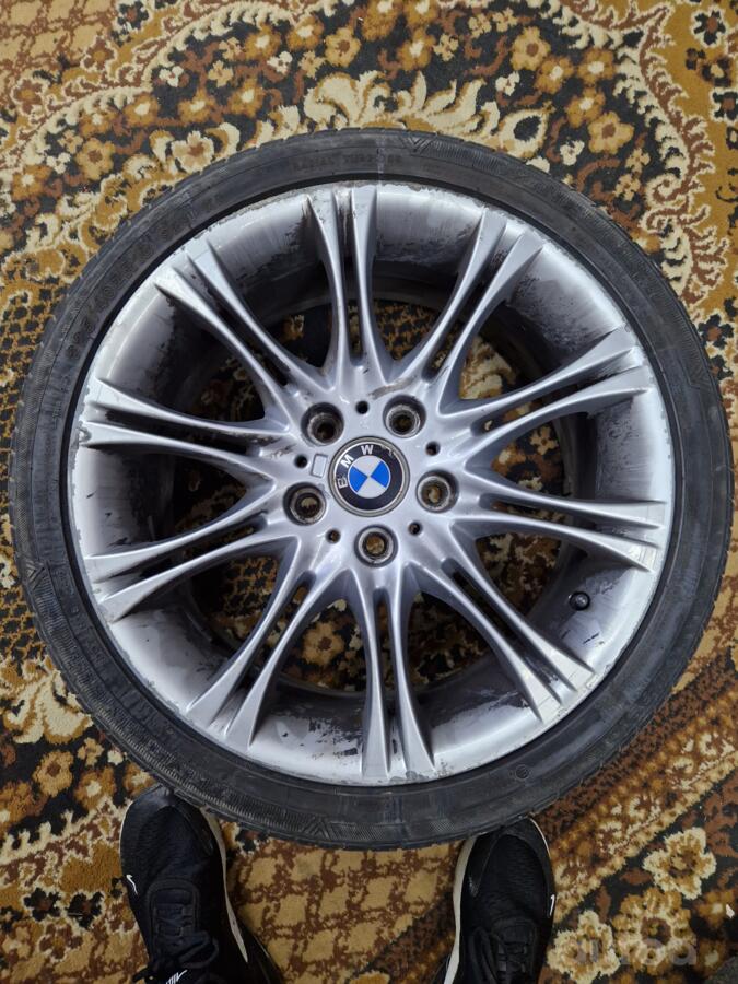 BMW, lietie