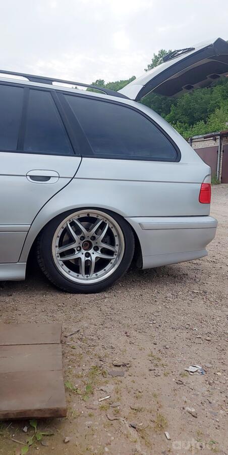 BMW, lietie