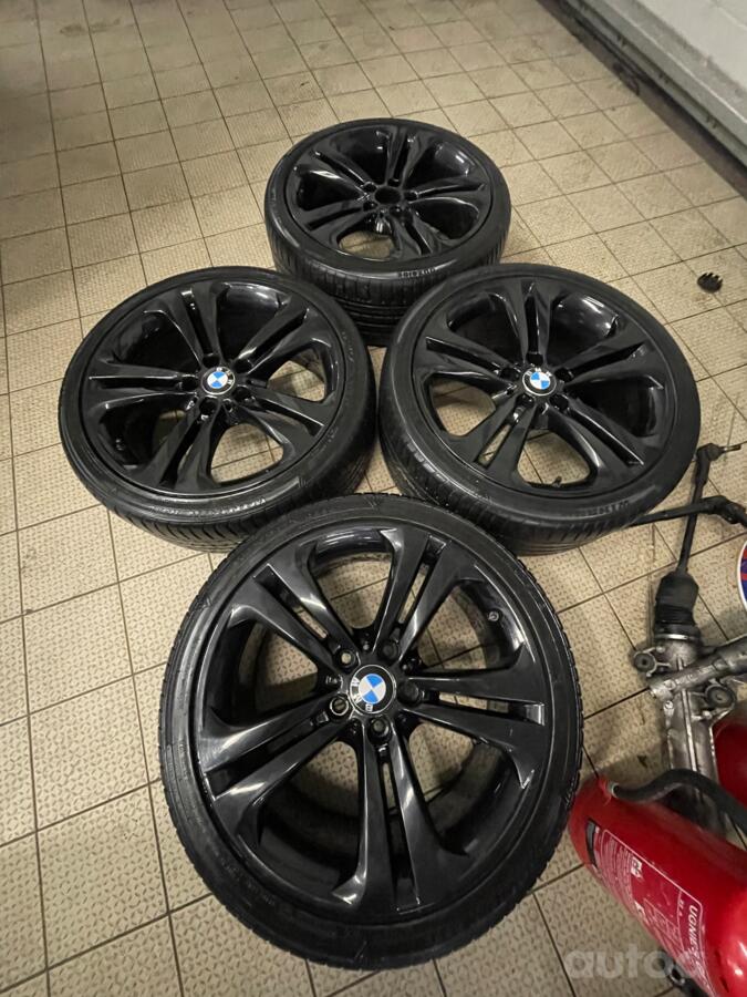BMW, lietie