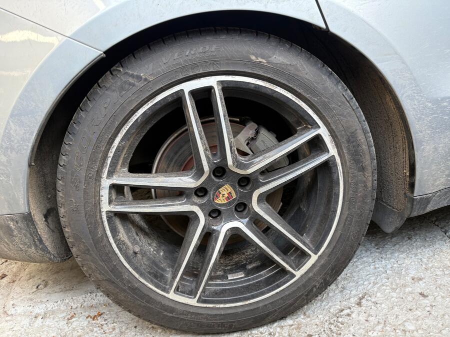 Porsche, lietie