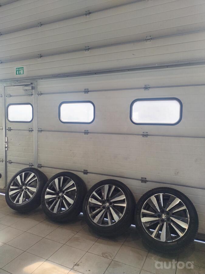 Peugeot, lietie