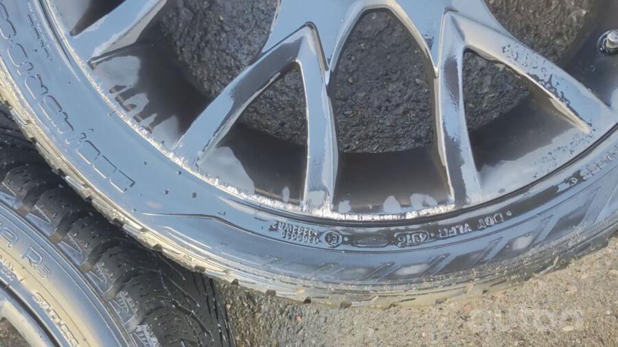 Volvo, lietie