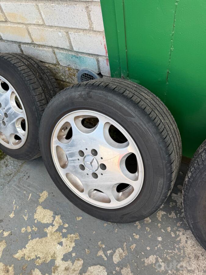 Intra, lietie