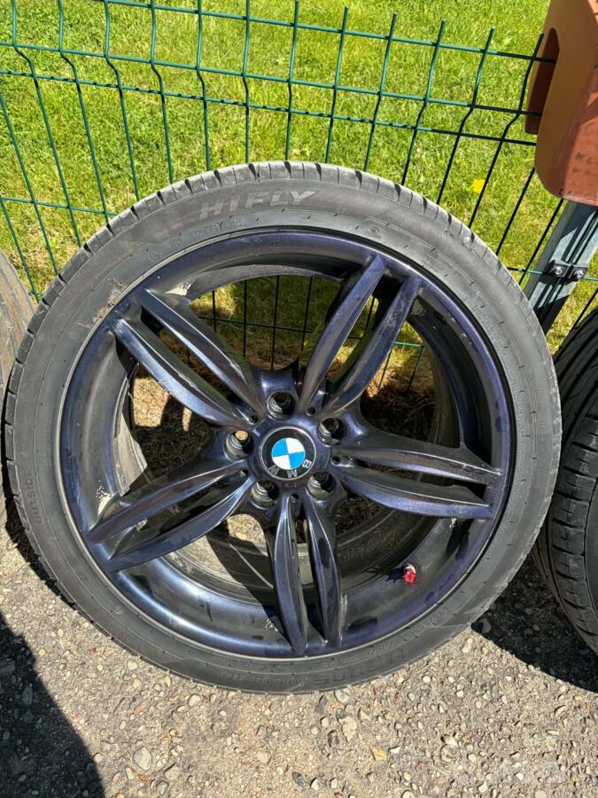 BMW, lietie