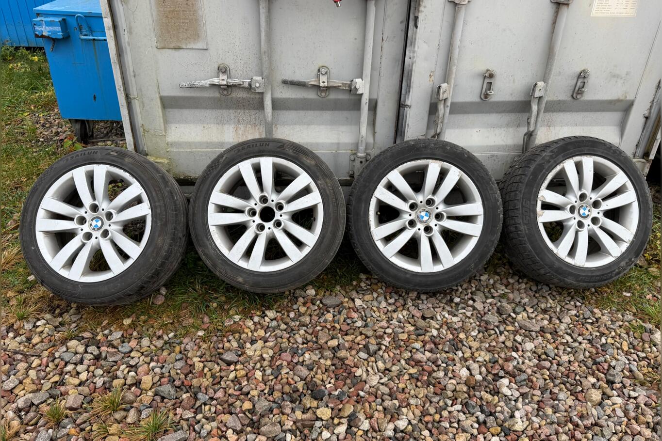 BMW, lietie