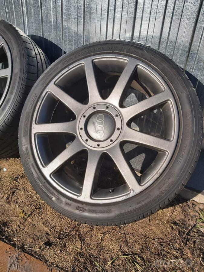 AUDI, lietie