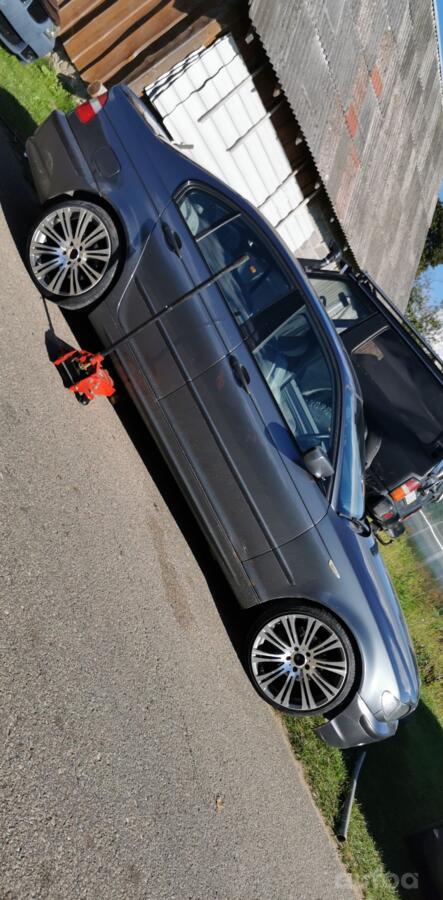 BMW, lietie