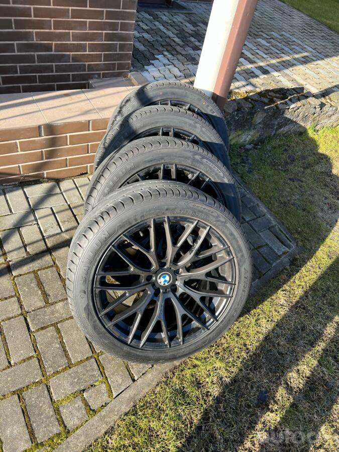 BMW, lietie