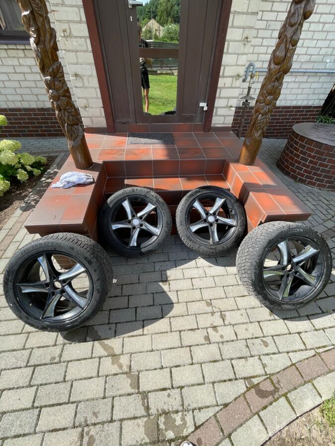 Mercedes benz, lietie