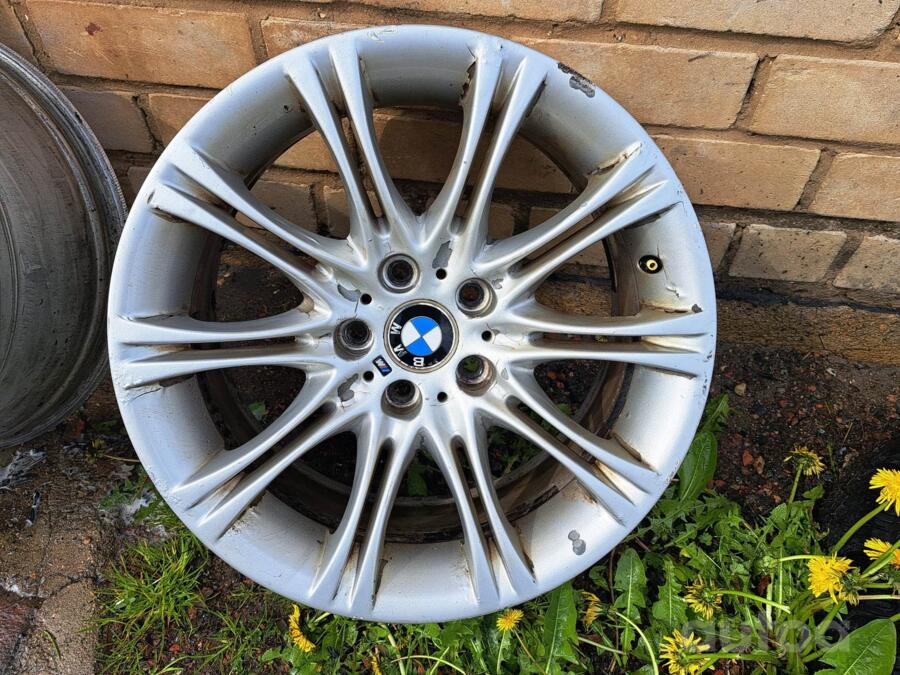 BMW, lietie